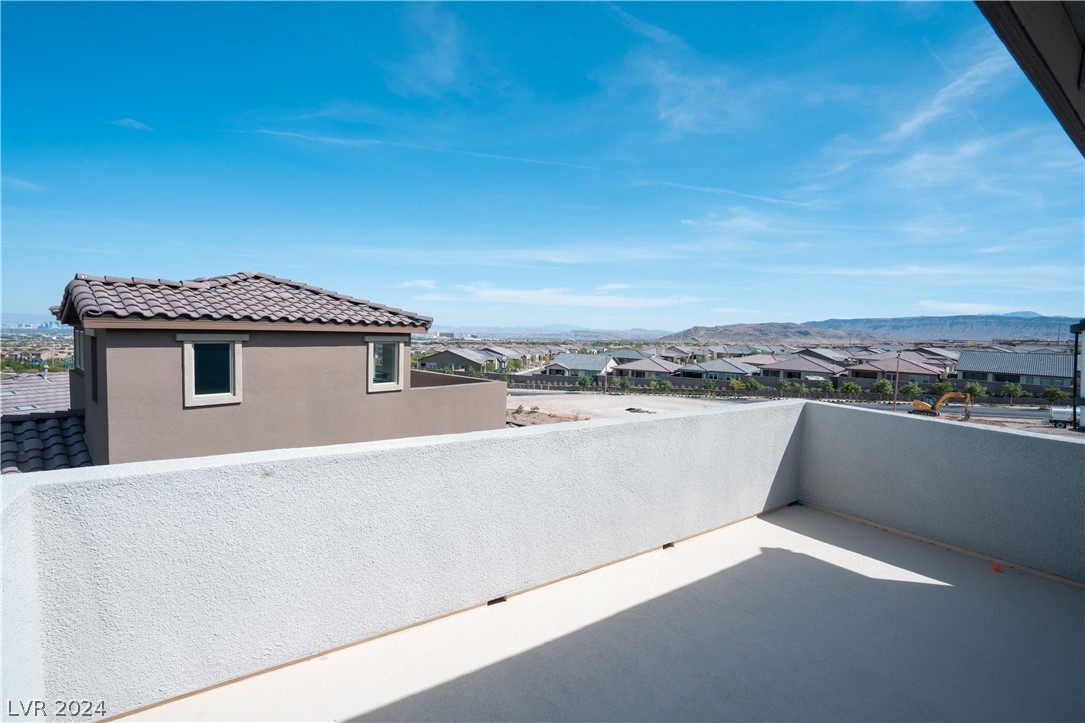 11833 Dragontail Peak Avenue