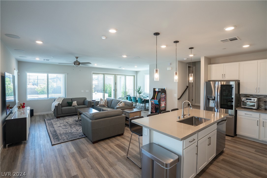 11833 Dragontail Peak Avenue