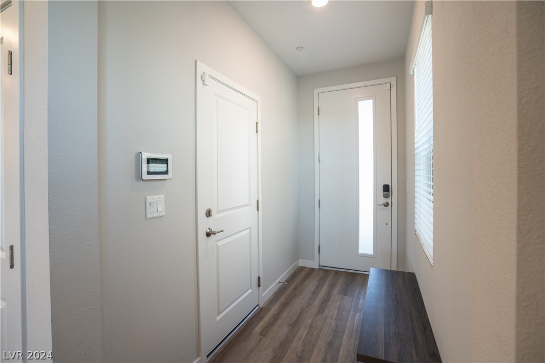 11833 Dragontail Peak Avenue