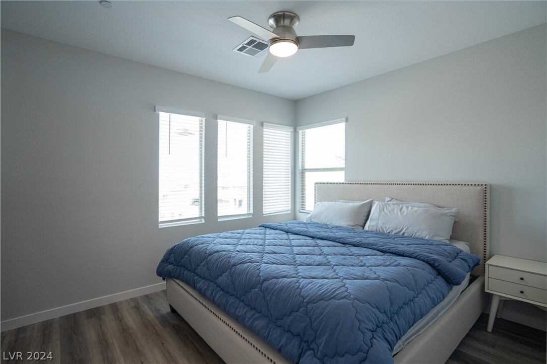 11833 Dragontail Peak Avenue