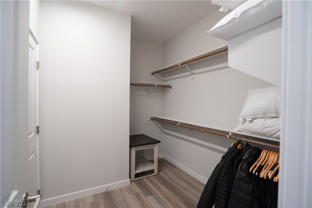 11833 Dragontail Peak Avenue