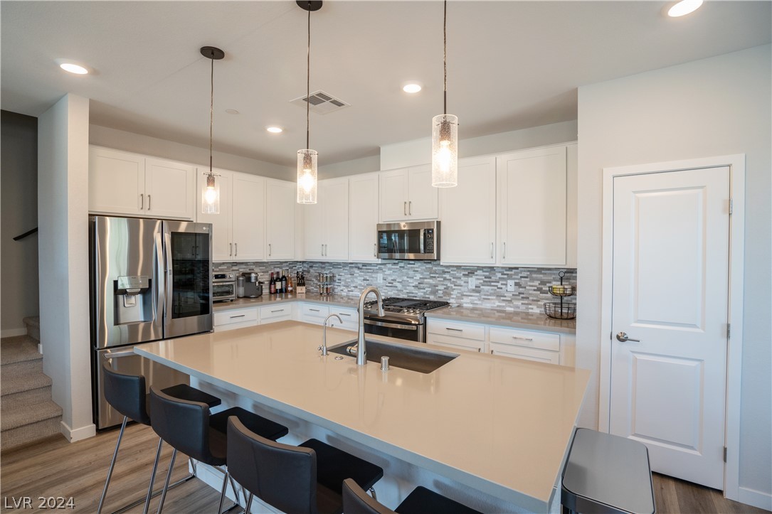 11833 Dragontail Peak Avenue