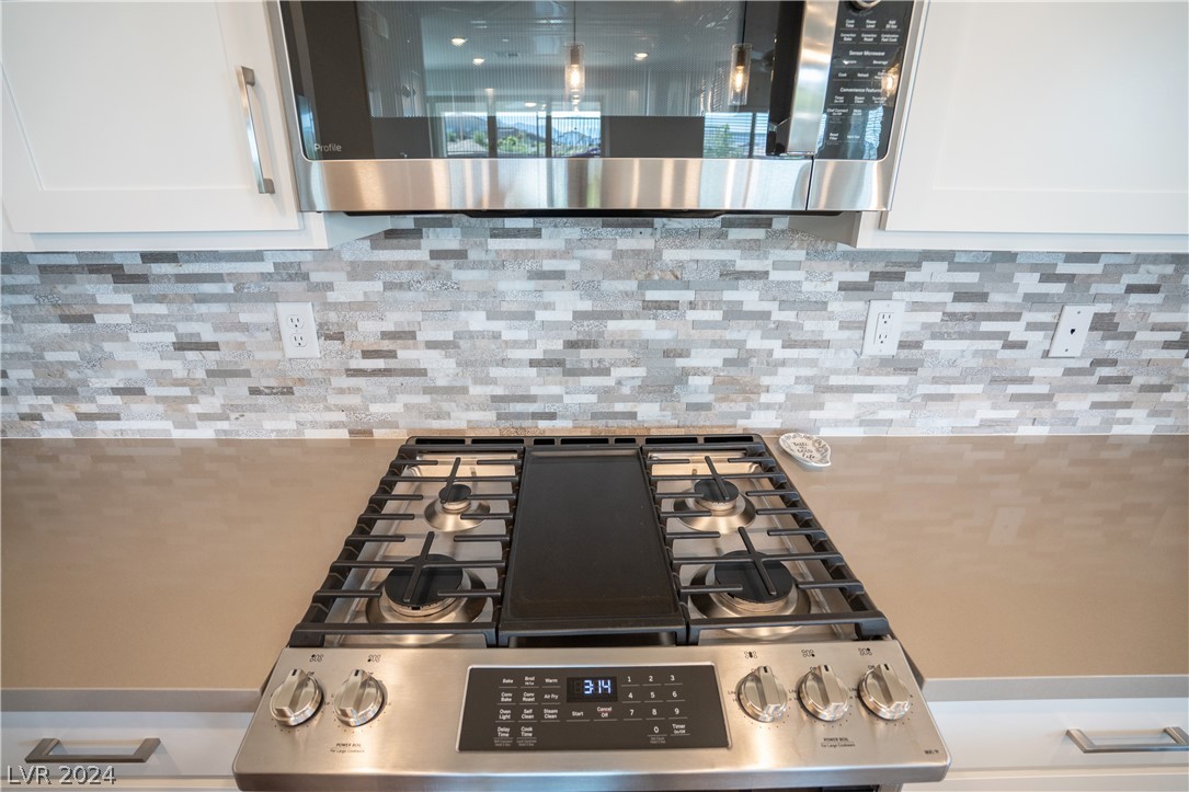 11833 Dragontail Peak Avenue