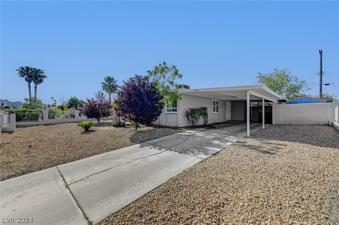 1930 La Vante Avenue