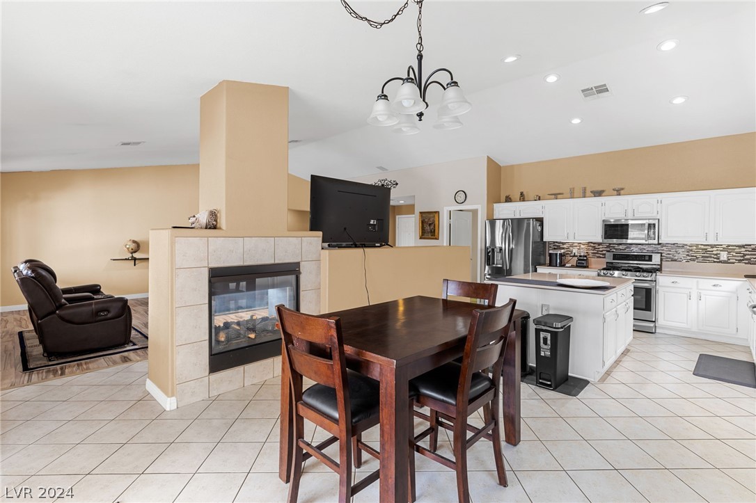 1012 Kings View Court