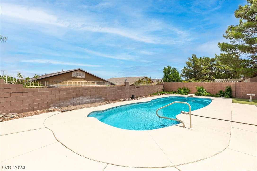 1012 Kings View Court