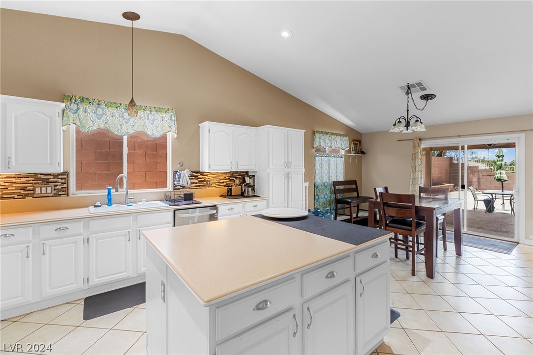 1012 Kings View Court
