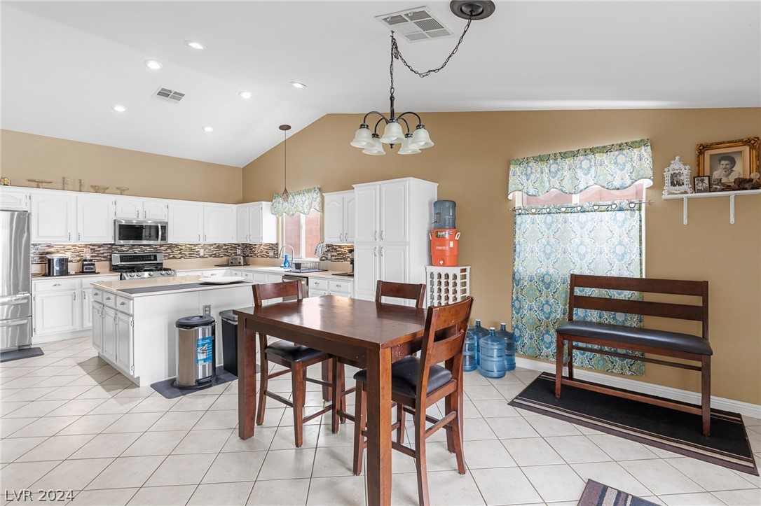 1012 Kings View Court