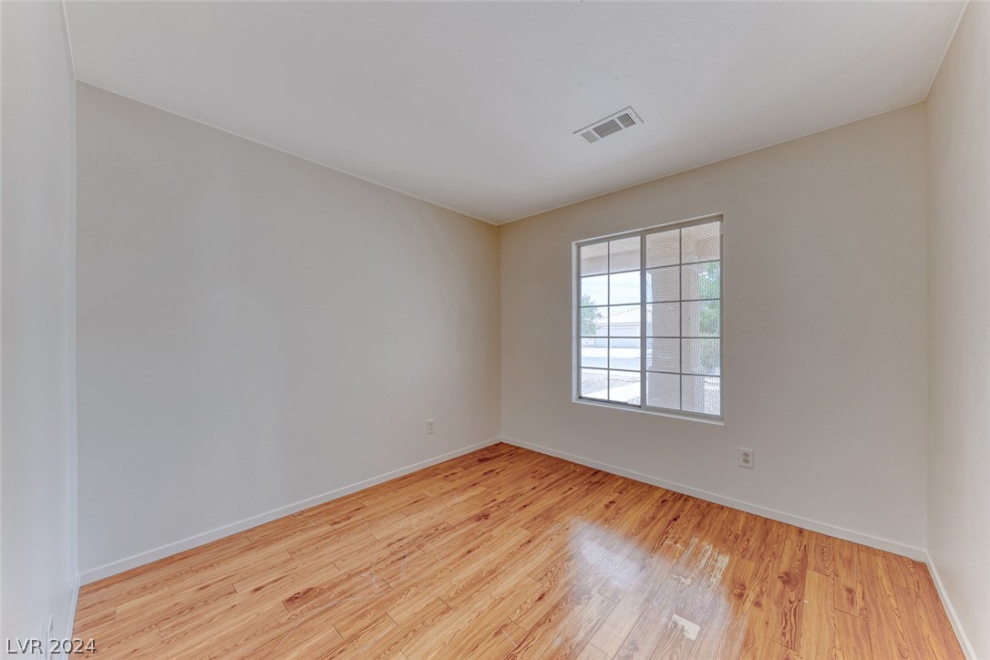 320 Mindoro Avenue