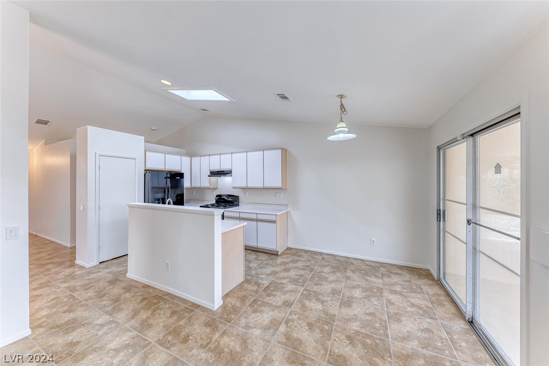 320 Mindoro Avenue