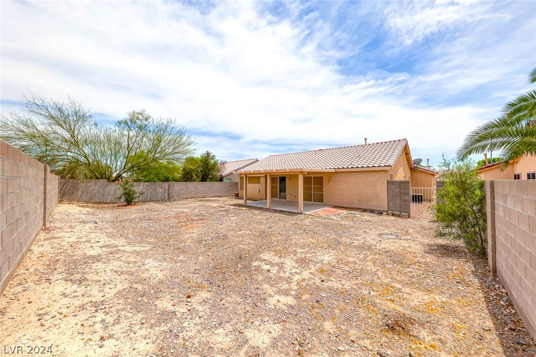 320 Mindoro Avenue