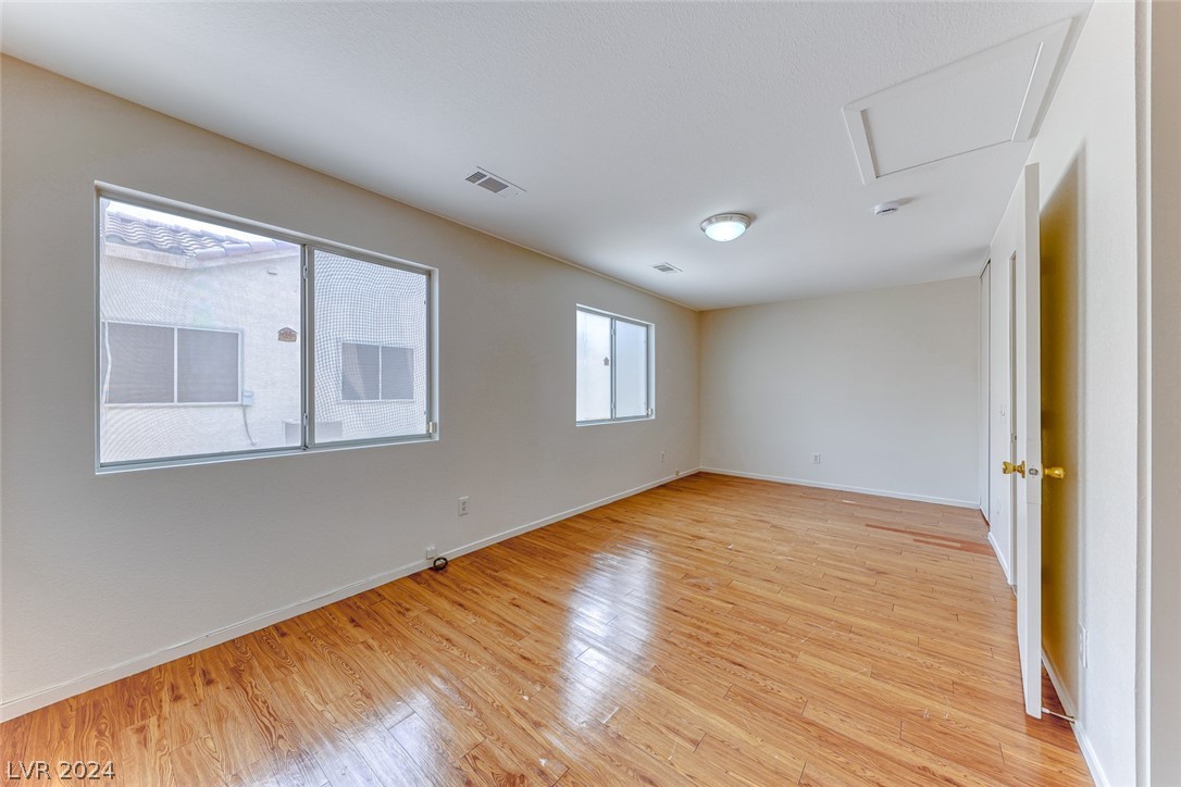 320 Mindoro Avenue