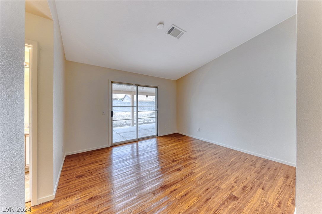 320 Mindoro Avenue