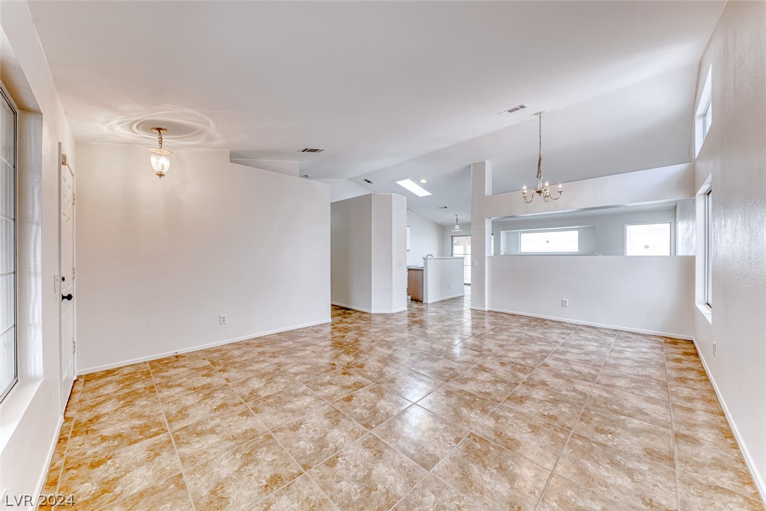320 Mindoro Avenue