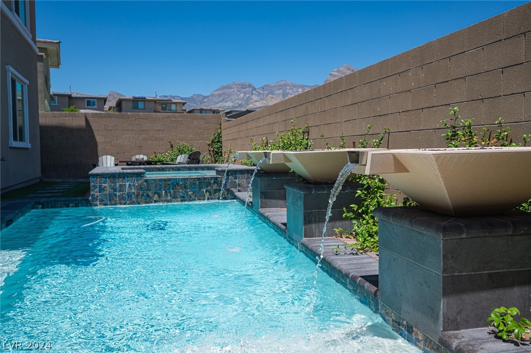 12502 Dolan Point Street