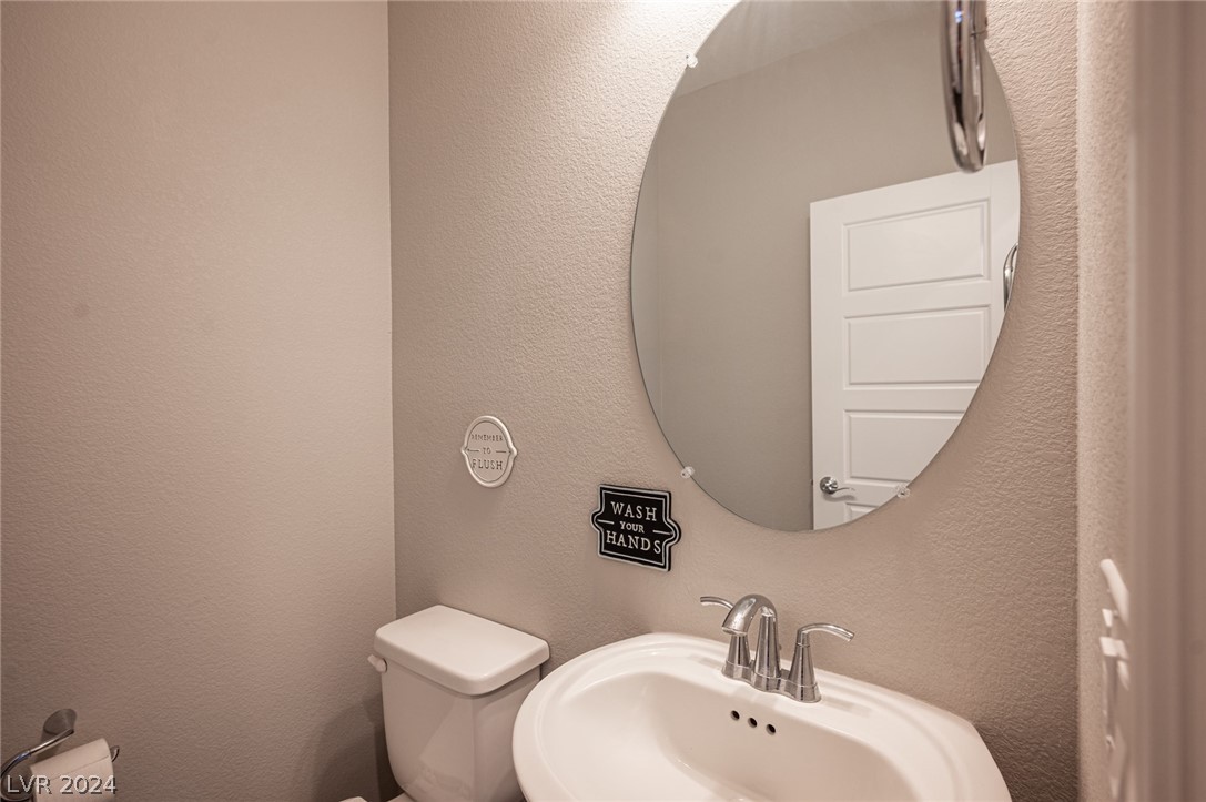 12502 Dolan Point Street