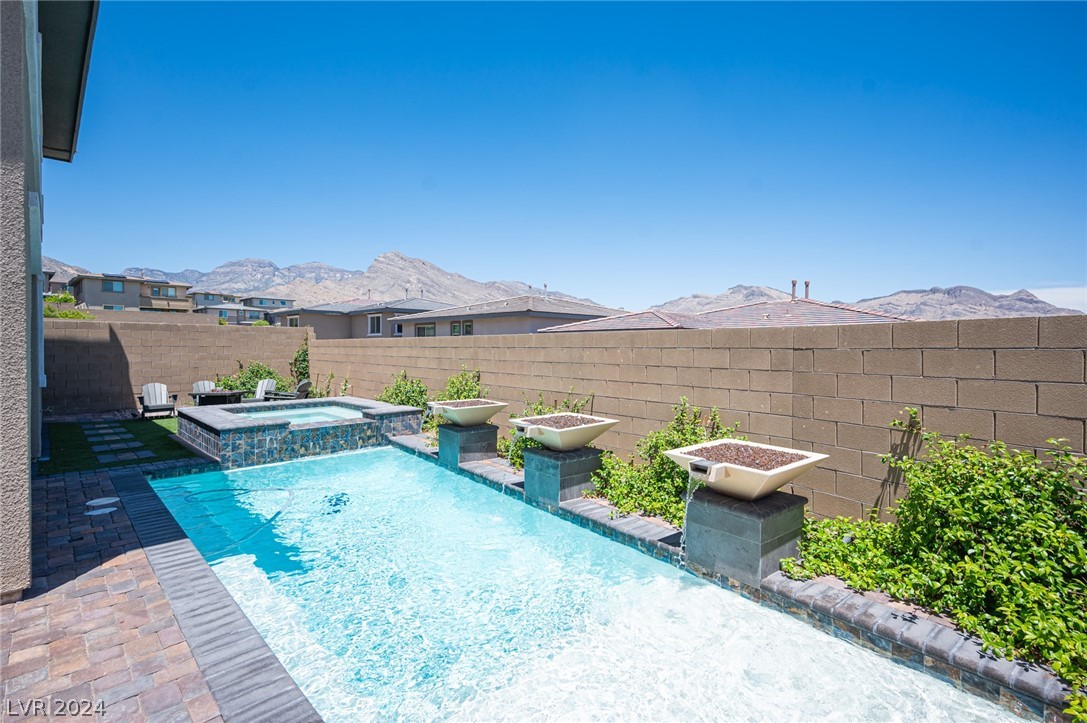 12502 Dolan Point Street