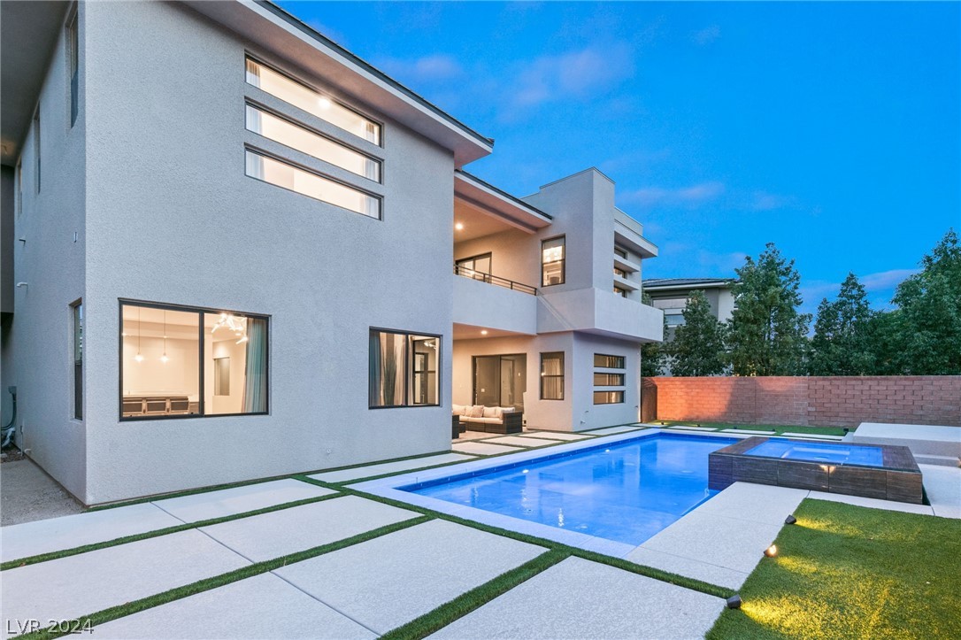 17 Moonfire Drive