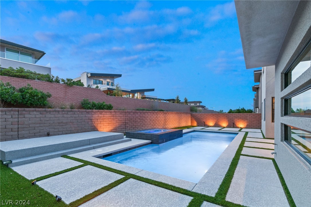 17 Moonfire Drive