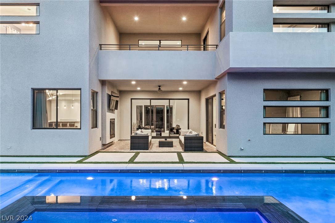 17 Moonfire Drive