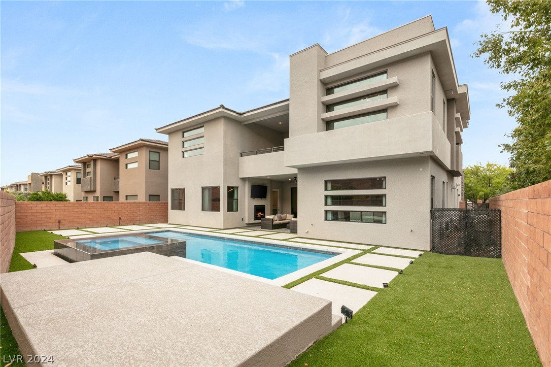17 Moonfire Drive