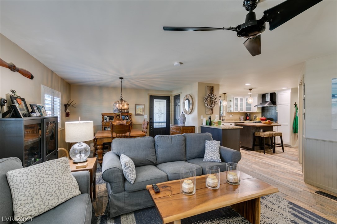 3062 La Barca Lane