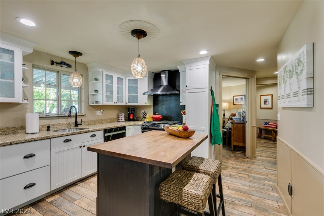 3062 La Barca Lane