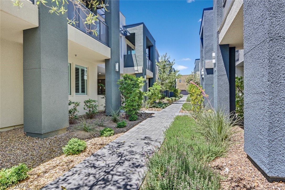 11302 Kraft Mountain Avenue 102
