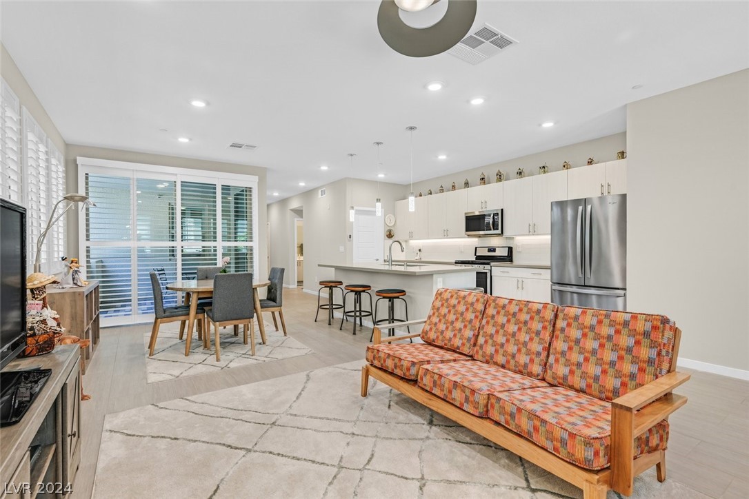 11302 Kraft Mountain Avenue 102