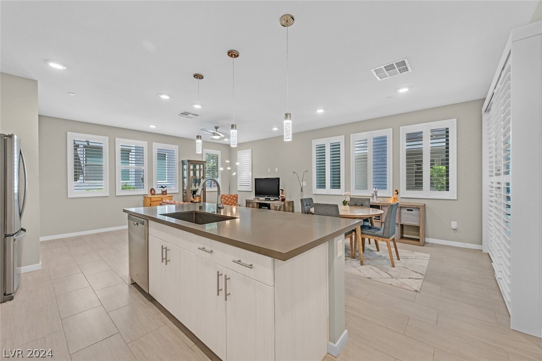 11302 Kraft Mountain Avenue 102