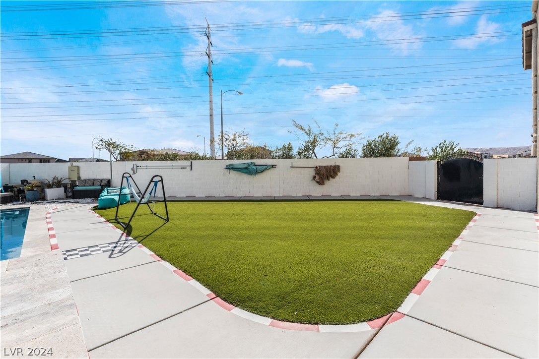 5538 Dreaming Tree Street