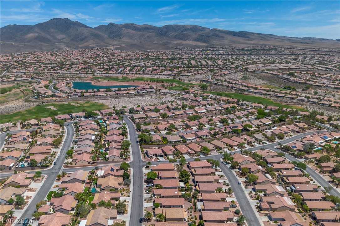 2755 Thunder Bay Avenue