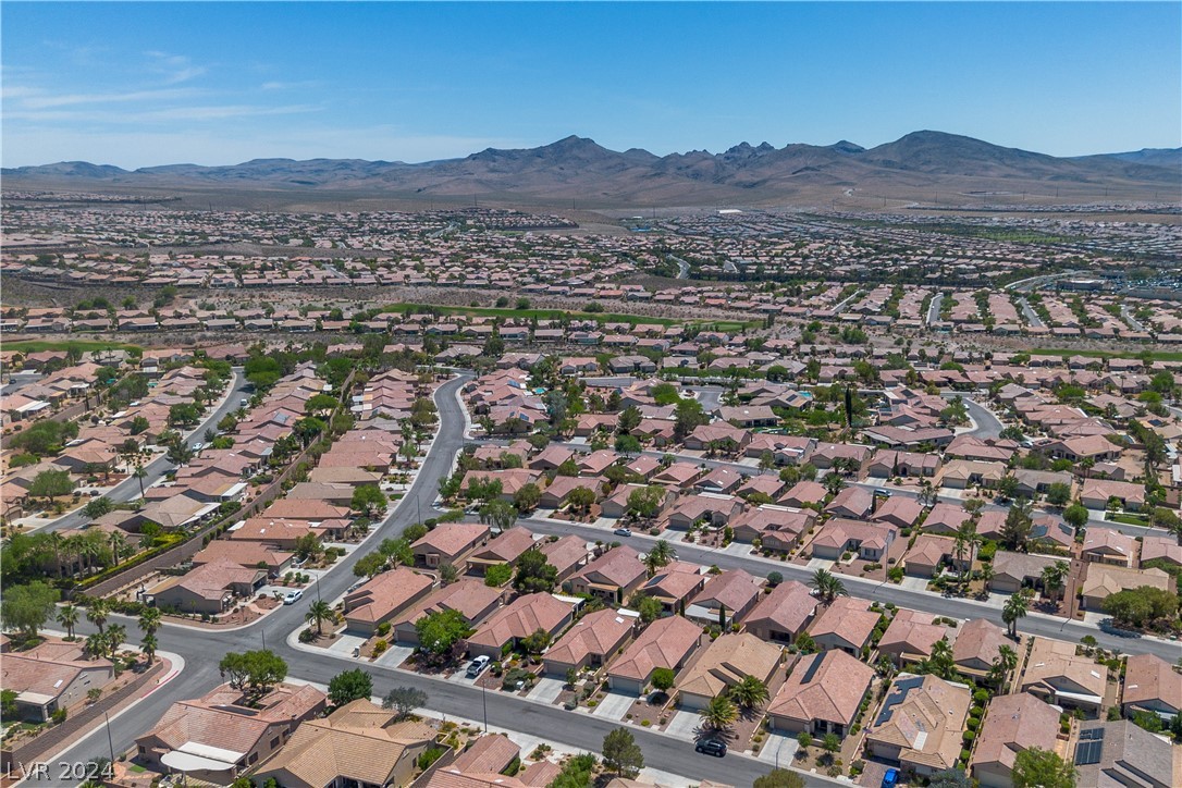 2755 Thunder Bay Avenue