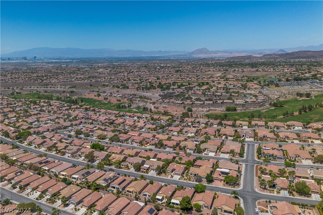 2755 Thunder Bay Avenue