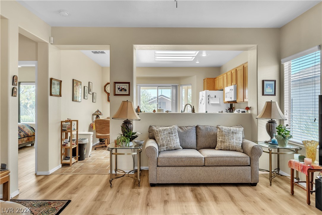 2755 Thunder Bay Avenue