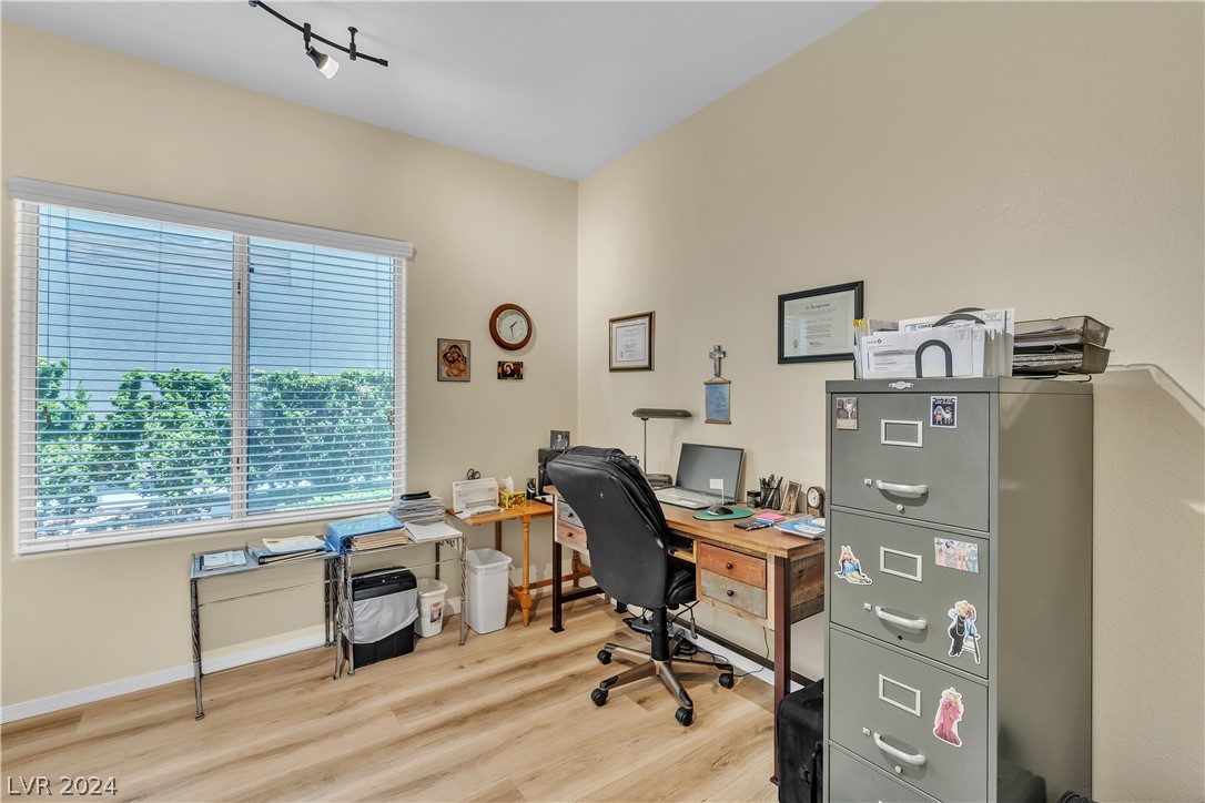 2755 Thunder Bay Avenue