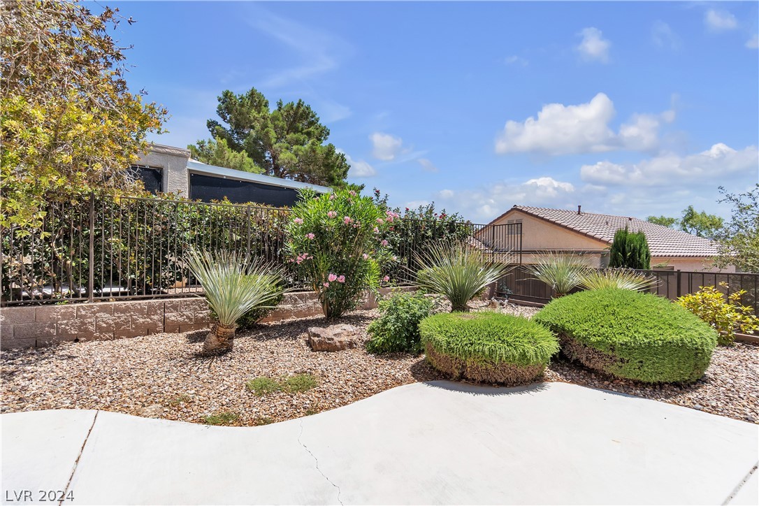 2755 Thunder Bay Avenue