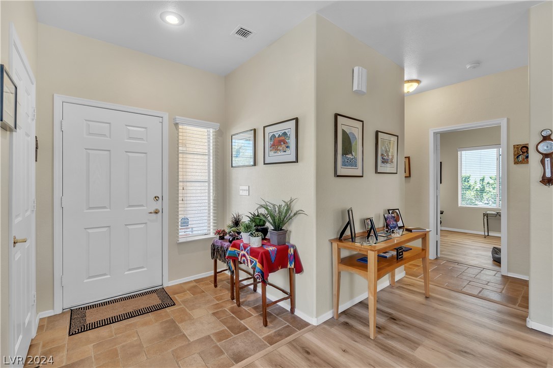 2755 Thunder Bay Avenue