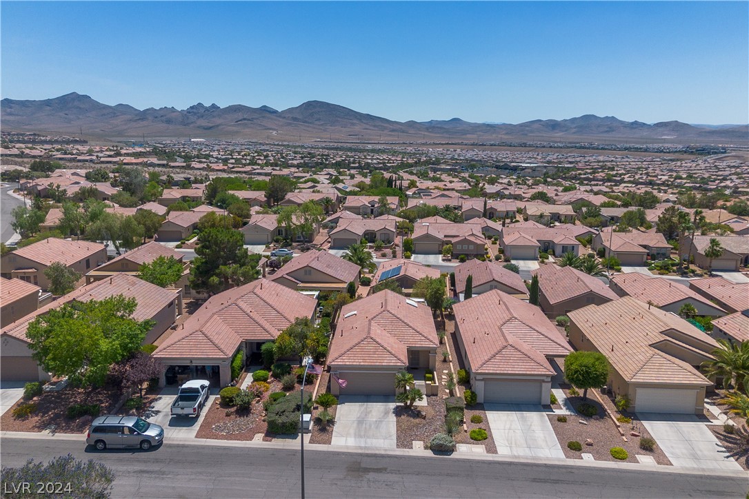 2755 Thunder Bay Avenue