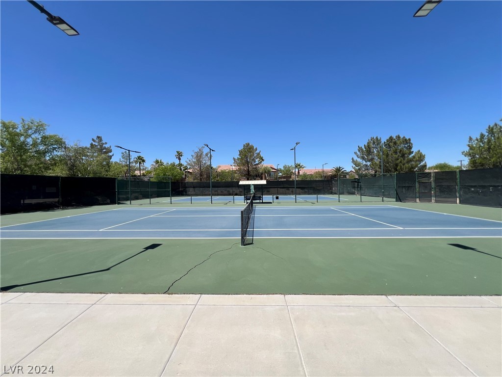 2219 Carrizo Way
