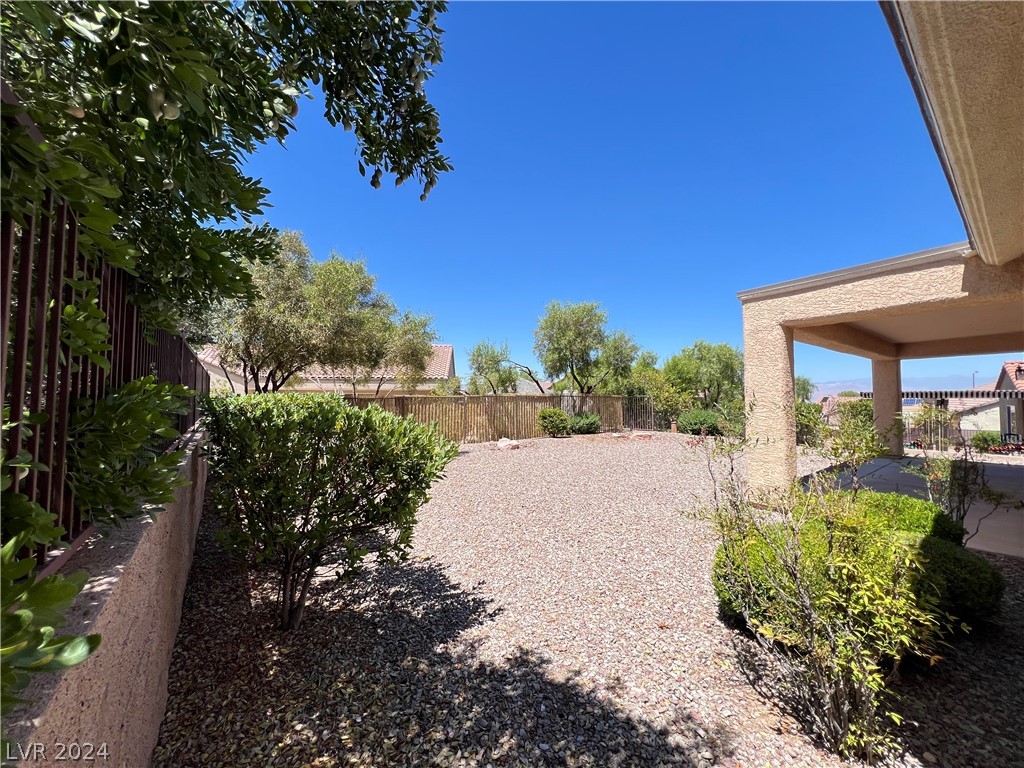 2219 Carrizo Way