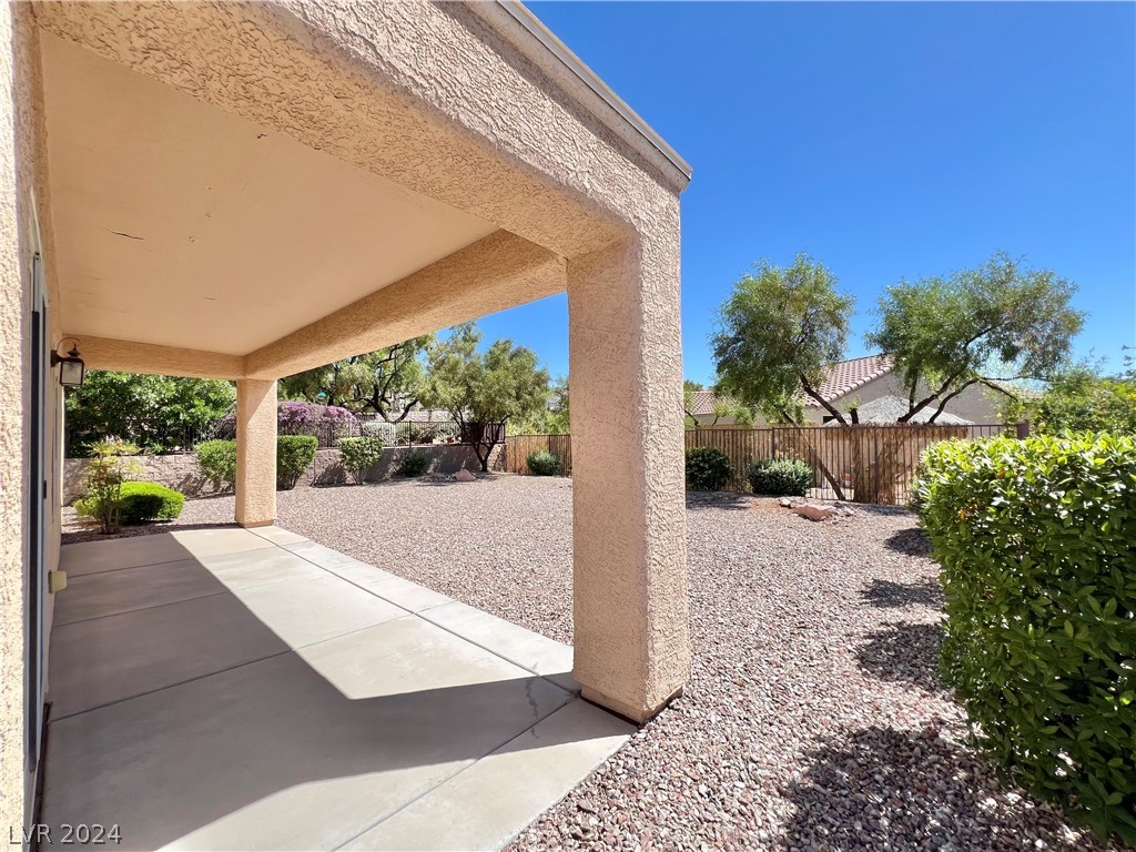 2219 Carrizo Way