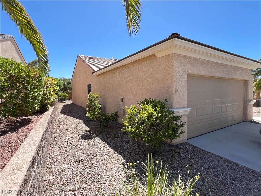 2219 Carrizo Way