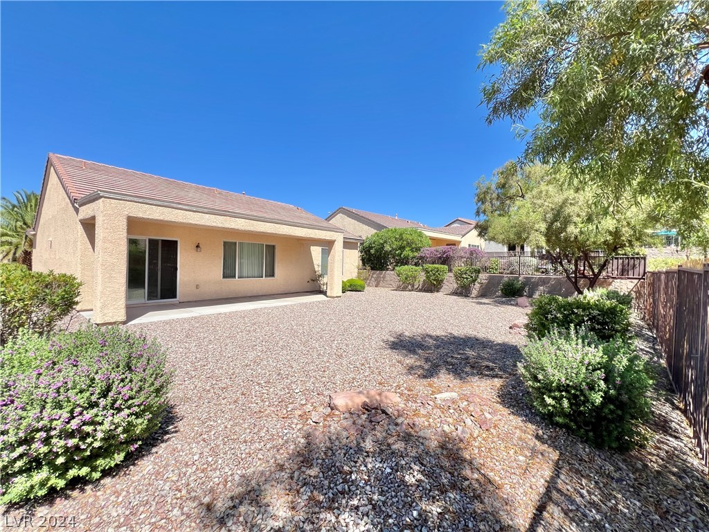 2219 Carrizo Way