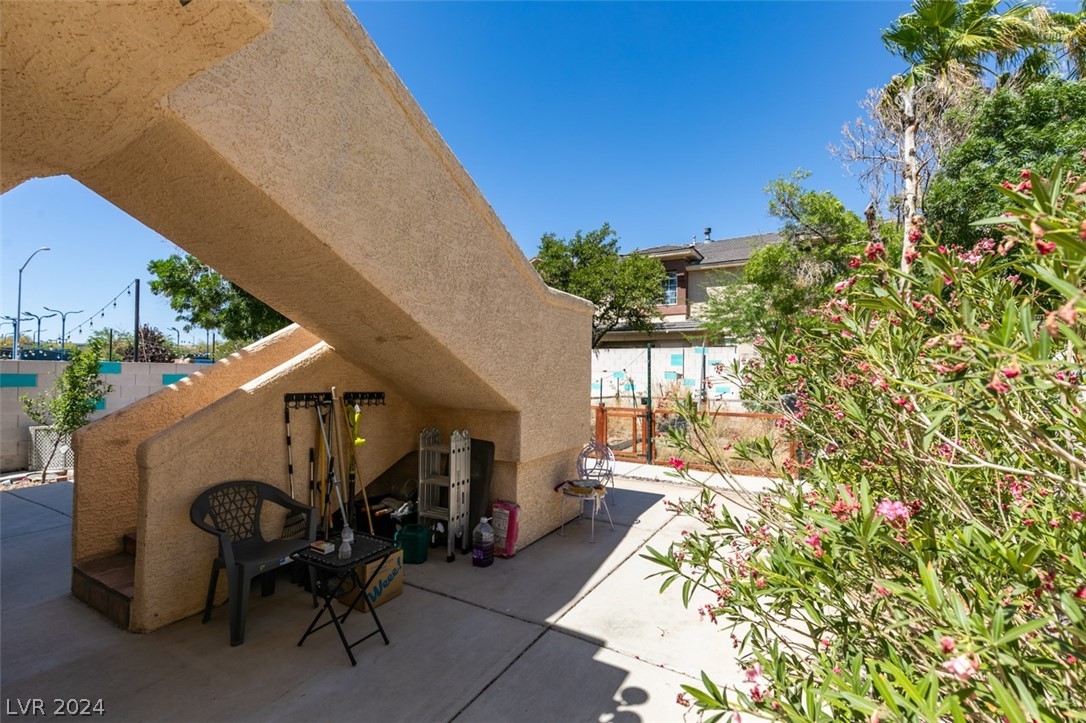 8364 Monico Valley Court