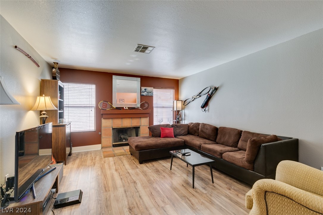 8364 Monico Valley Court