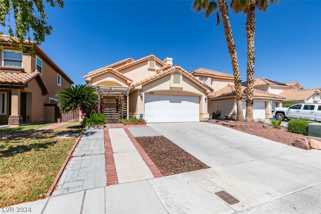 8364 Monico Valley Court