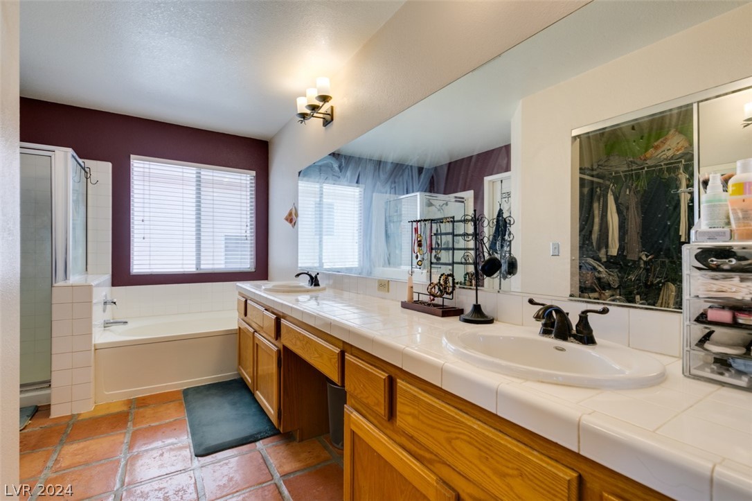 8364 Monico Valley Court