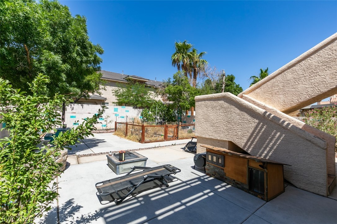 8364 Monico Valley Court