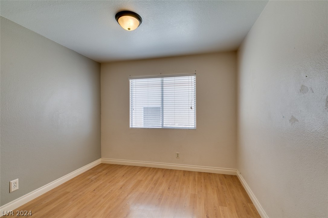 8364 Monico Valley Court